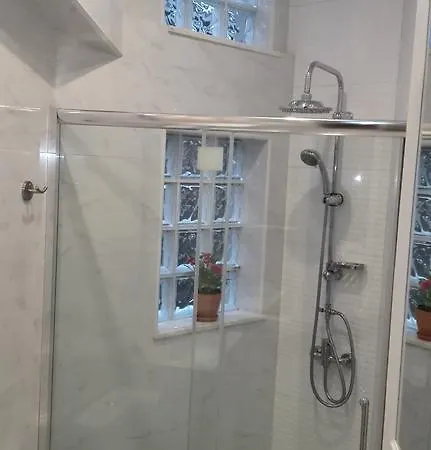 Blue Garden - Charming Townhouse بيت للعطل