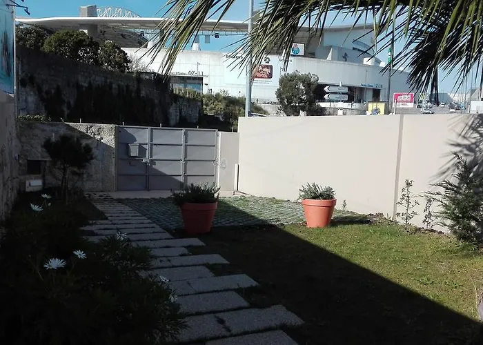 Dom wakacyjny Blue Garden - Charming Townhouse